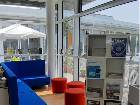 Bibliothek-2.jpeg